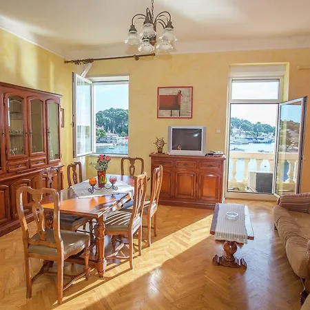 Modern Apartment In Rovinj With Seaview Apartment *